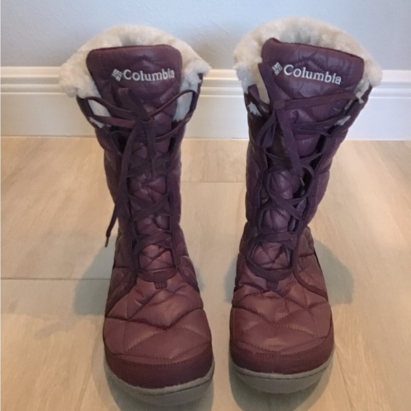 COLUMBIA, Women’s Quilted Lace Up Boots in Burgundy with Fur Trim Size 9 - Picture 5 of 11